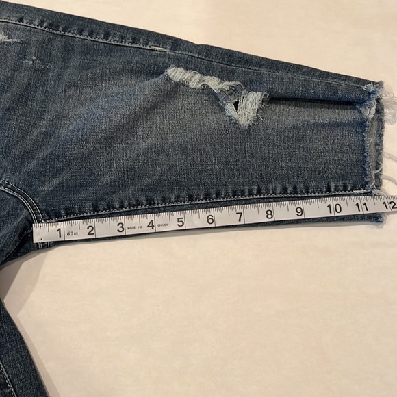 True Religion Riley Knee Shorts Size 25W - Picture 6 of 16